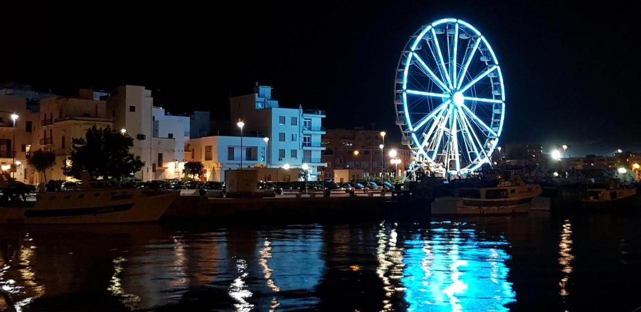 Casetta Sul Porto Antico Monopoli Bagian luar foto